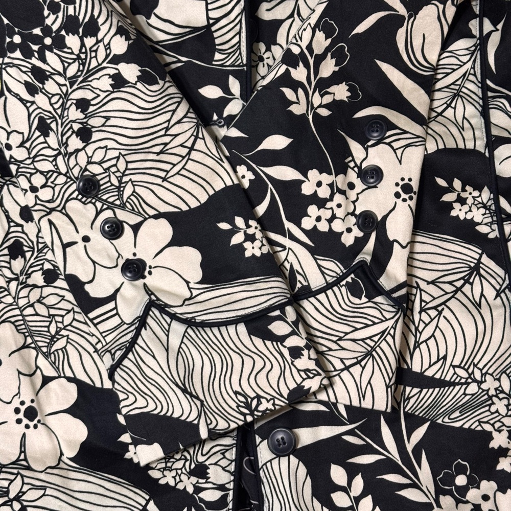 Oscar de la Renta Black and Cream Floral Patterned Pea Coat - Picture 8 of 15
